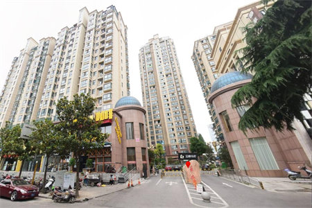 城西幸福华城2室1厅1卫69.8万76m2包过户出售